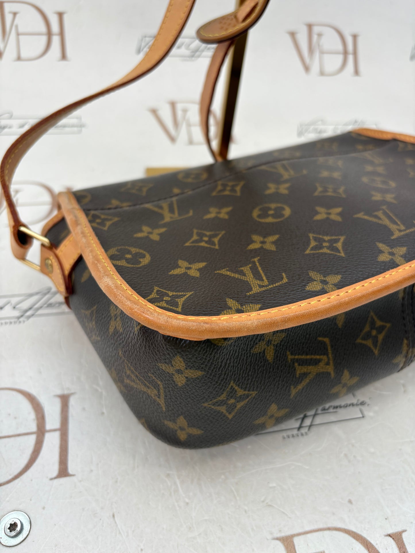 018585 - Louis Vuitton Sologne