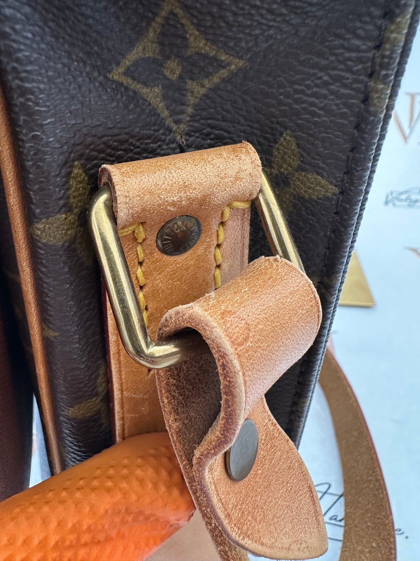 017925 - Louis Vuitton Cartouchiere