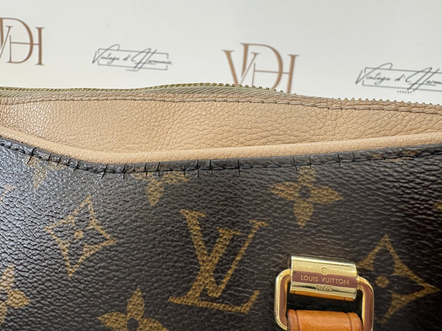 382944 - Louis Vuitton Pallas