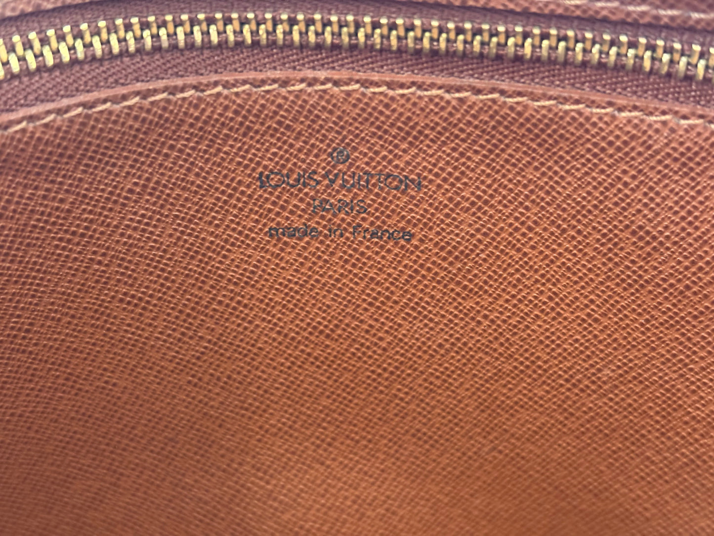 018991 - Louis Vuitton Trocadero 27
