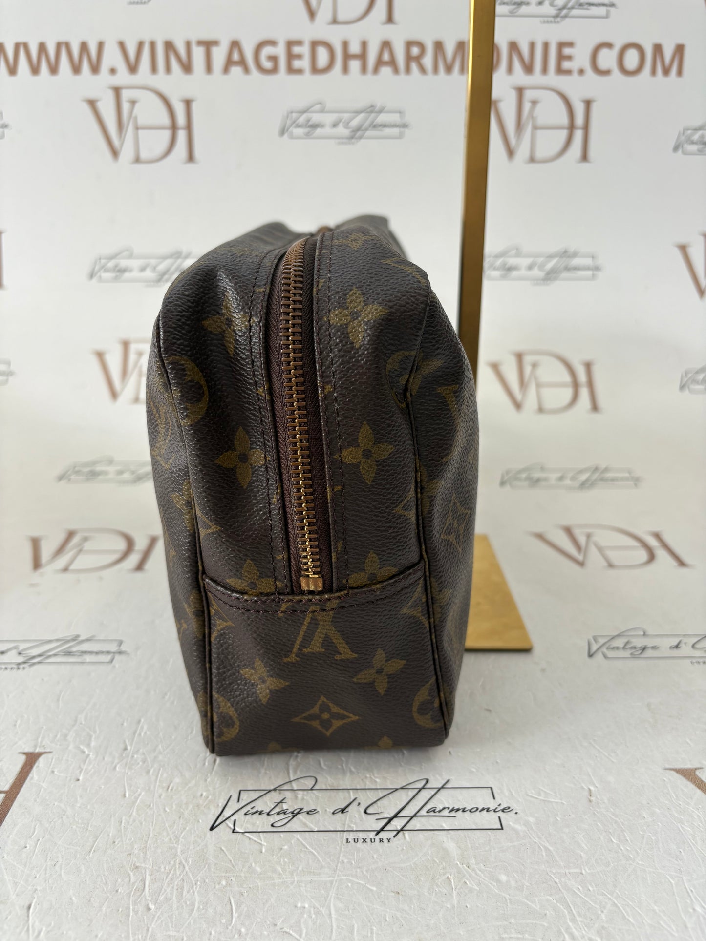 018532 - Louis Vuitton Trousse Toilette 28
