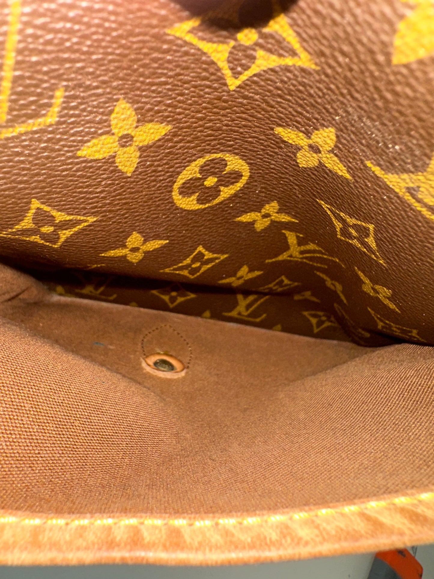 Louis Vuitton Gibeciere GM