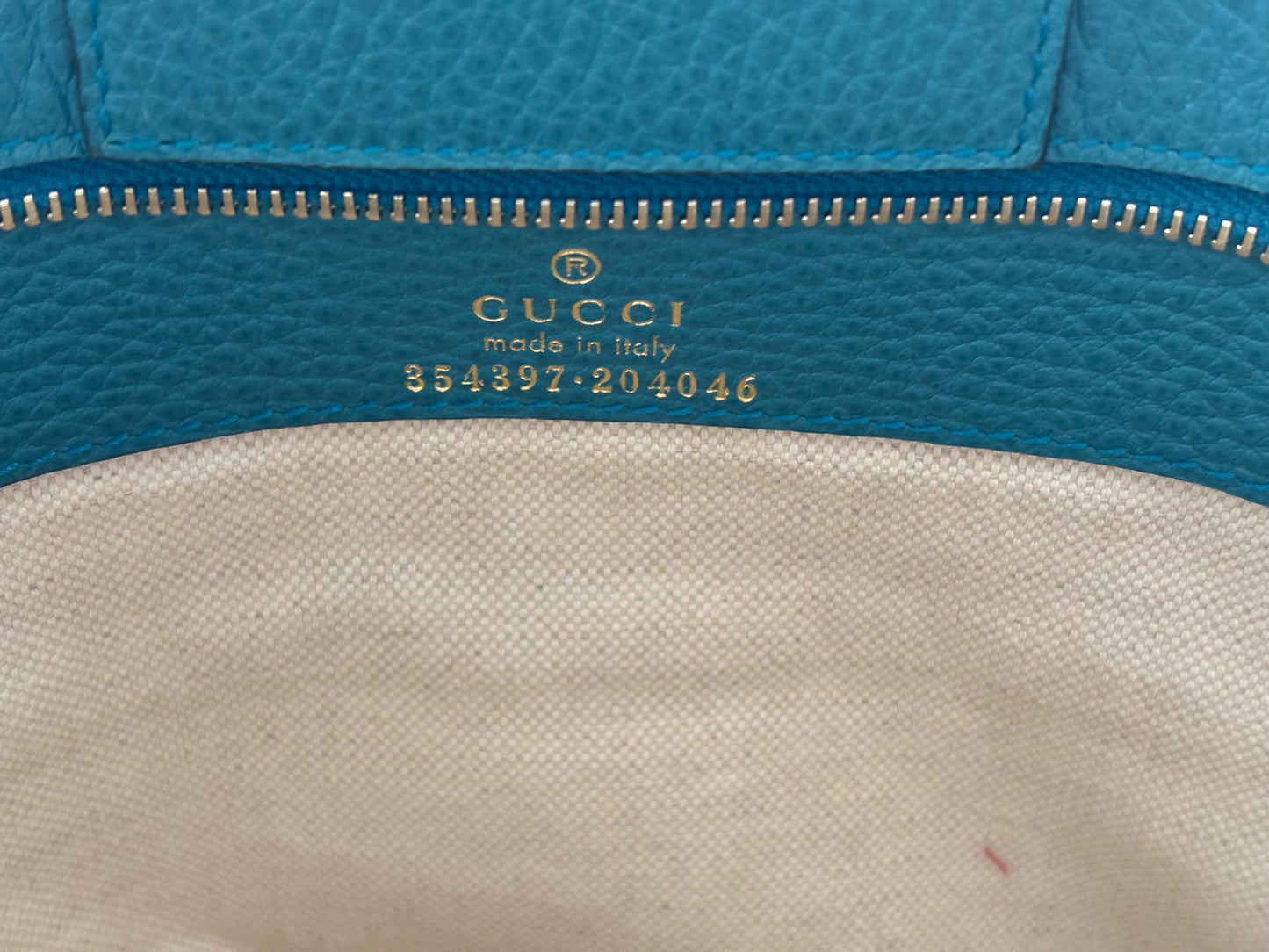 383913 - Gucci Swing