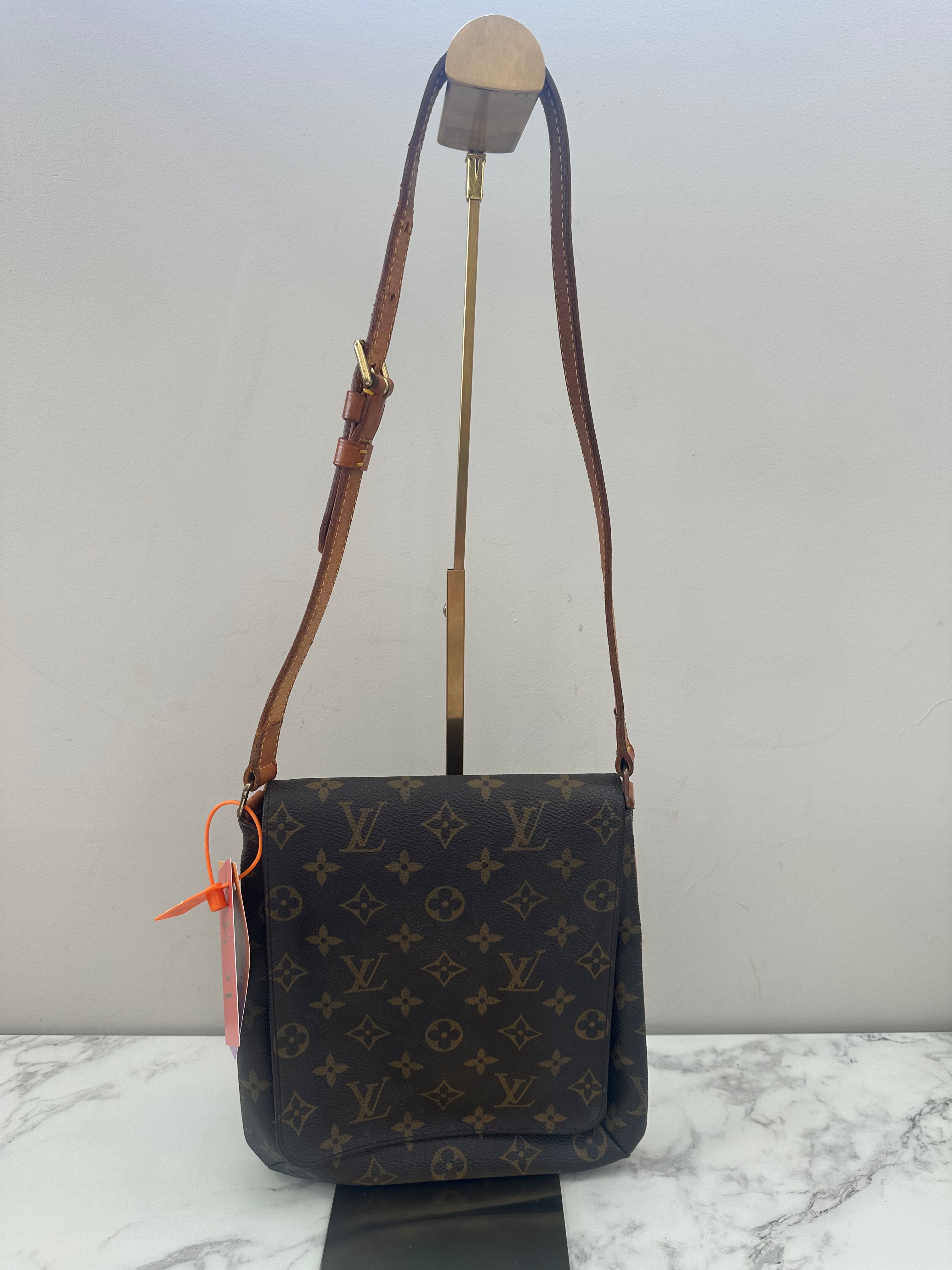 Louis Vuitton Musette salsa