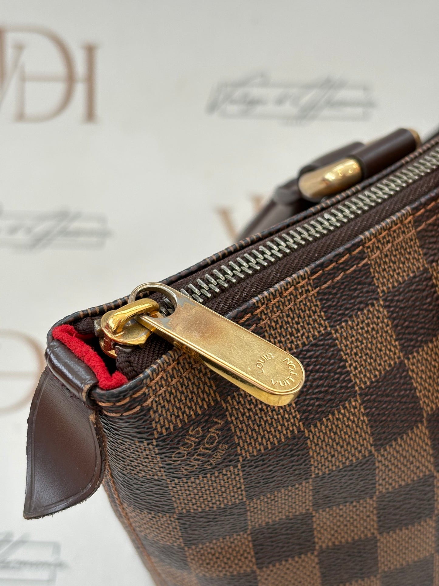018900 - Louis Vuitton Saleya