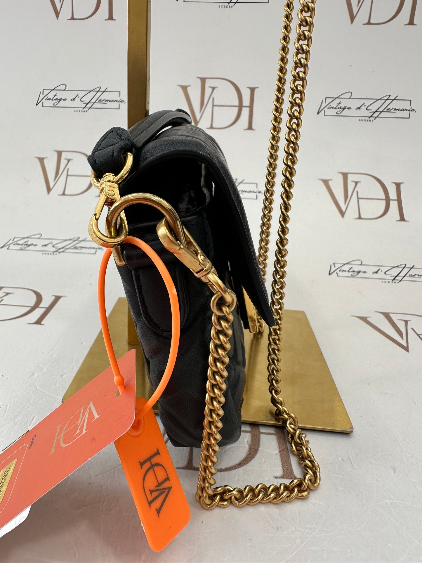 382666 - Fendi Baguette