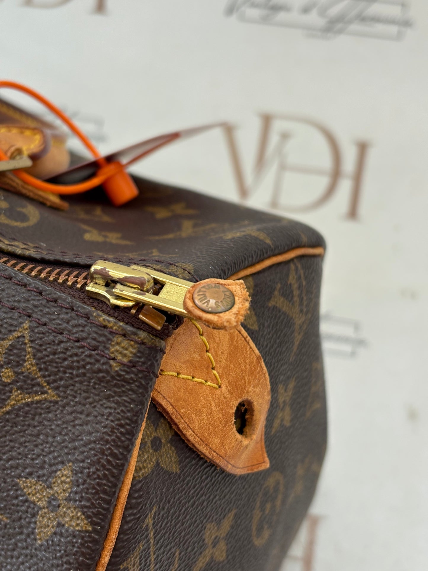 018356 - Louis Vuitton Speedy 30
