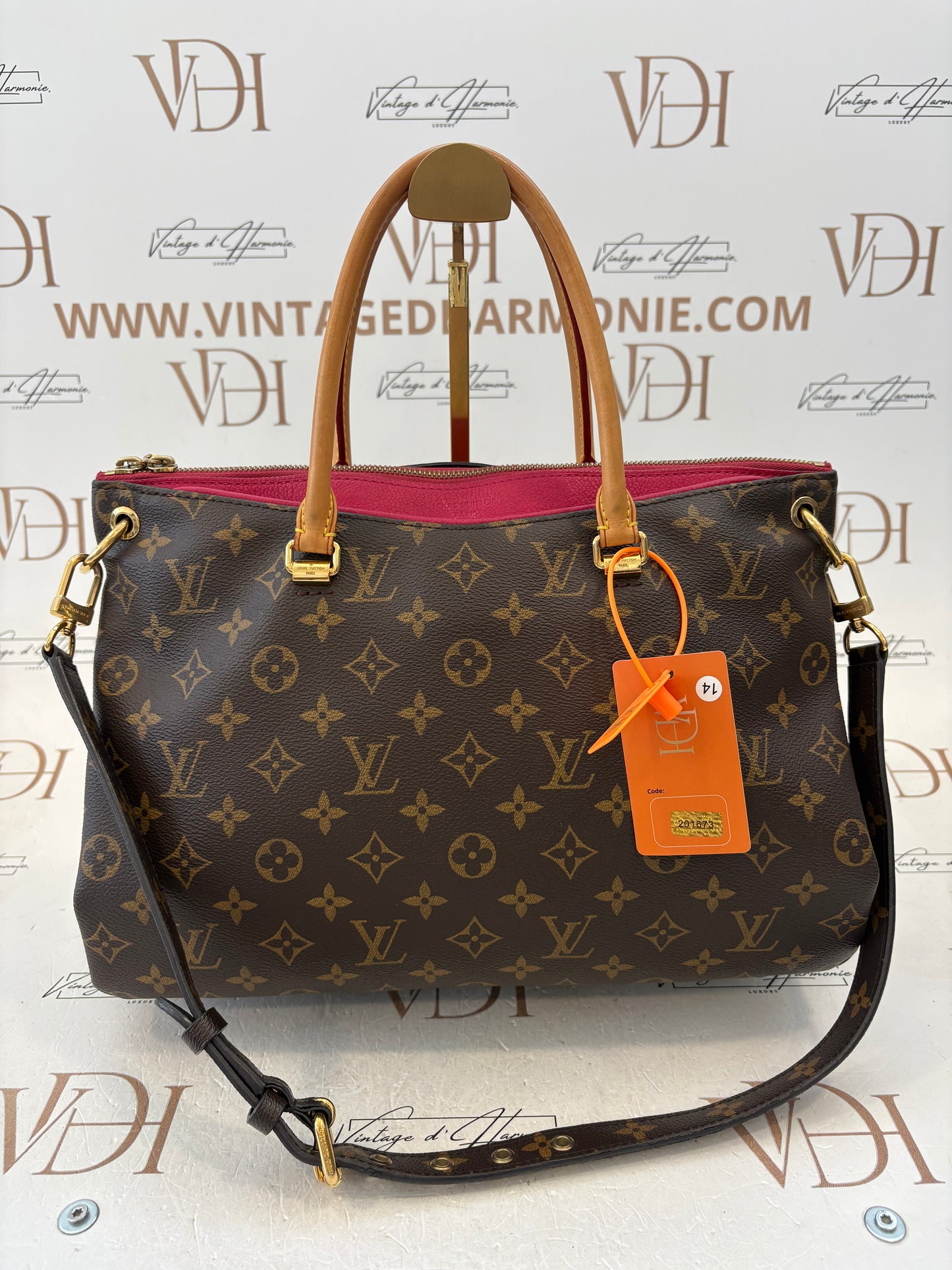 201673 - Louis Vuitton Pallas