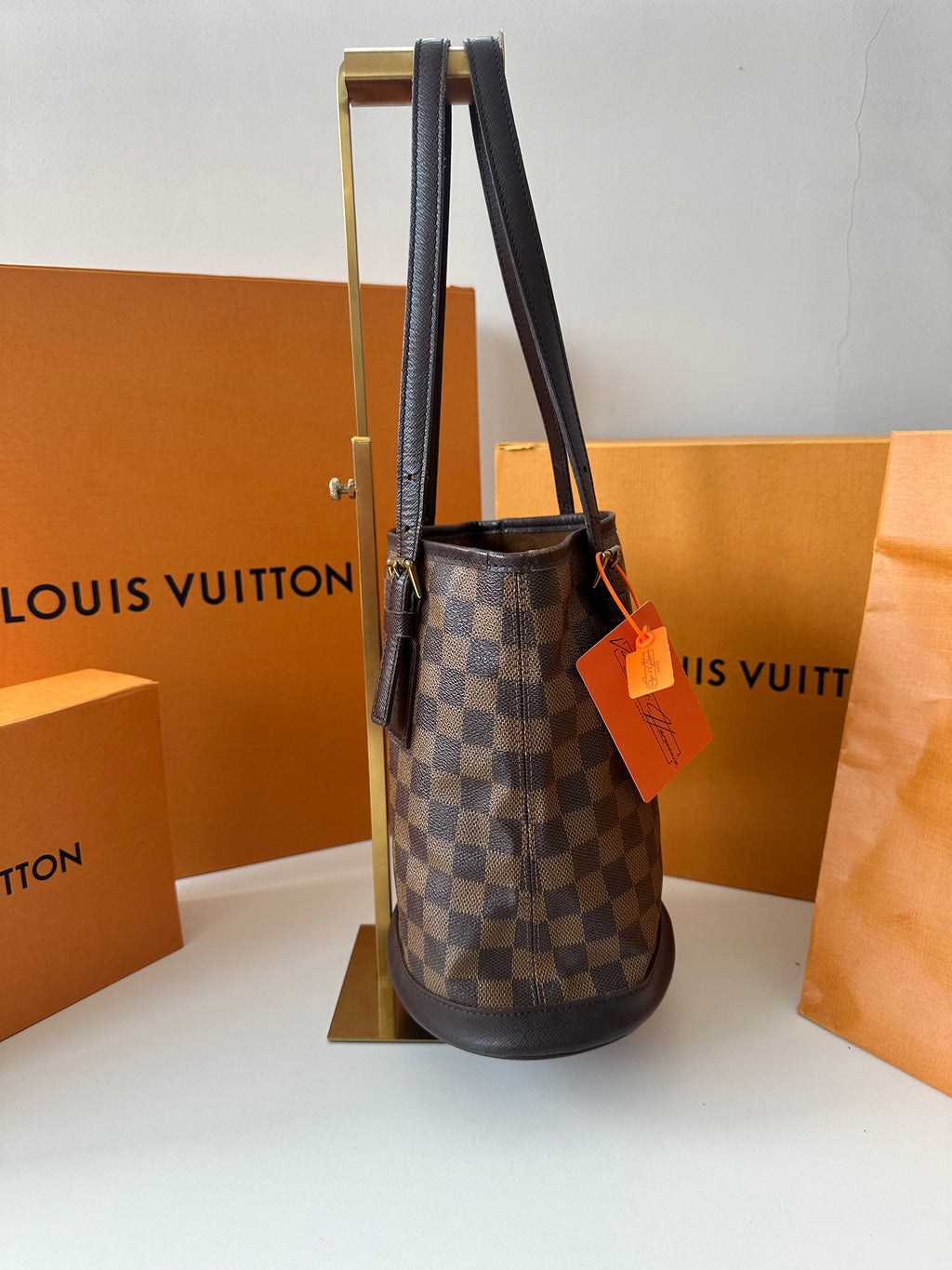 Louis Vuitton Marais