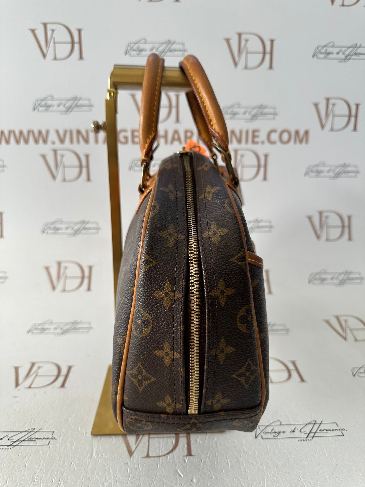 018090 - Louis Vuitton Trouville