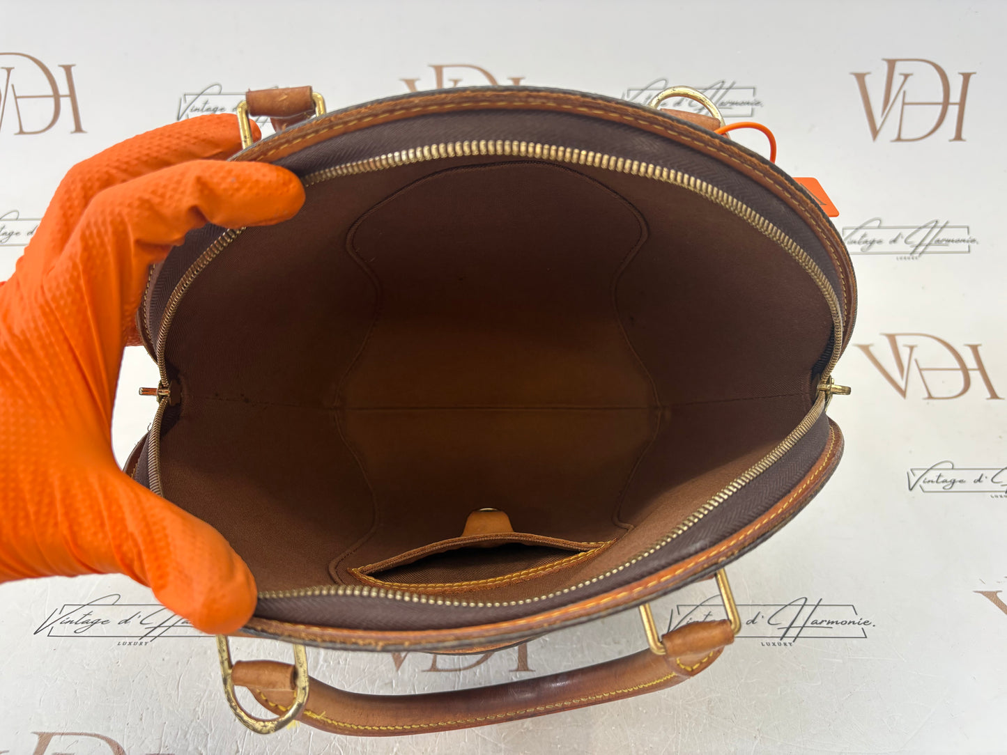 018610 - Louis Vuitton Ellipse PM