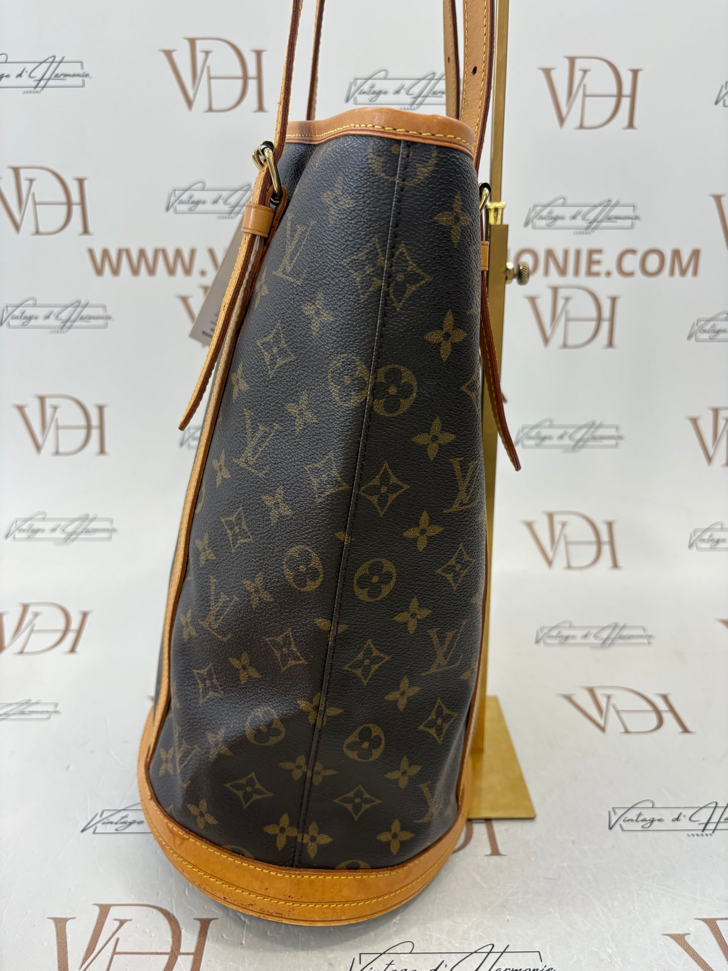 017650 - Louis Vuitton Bucket GM