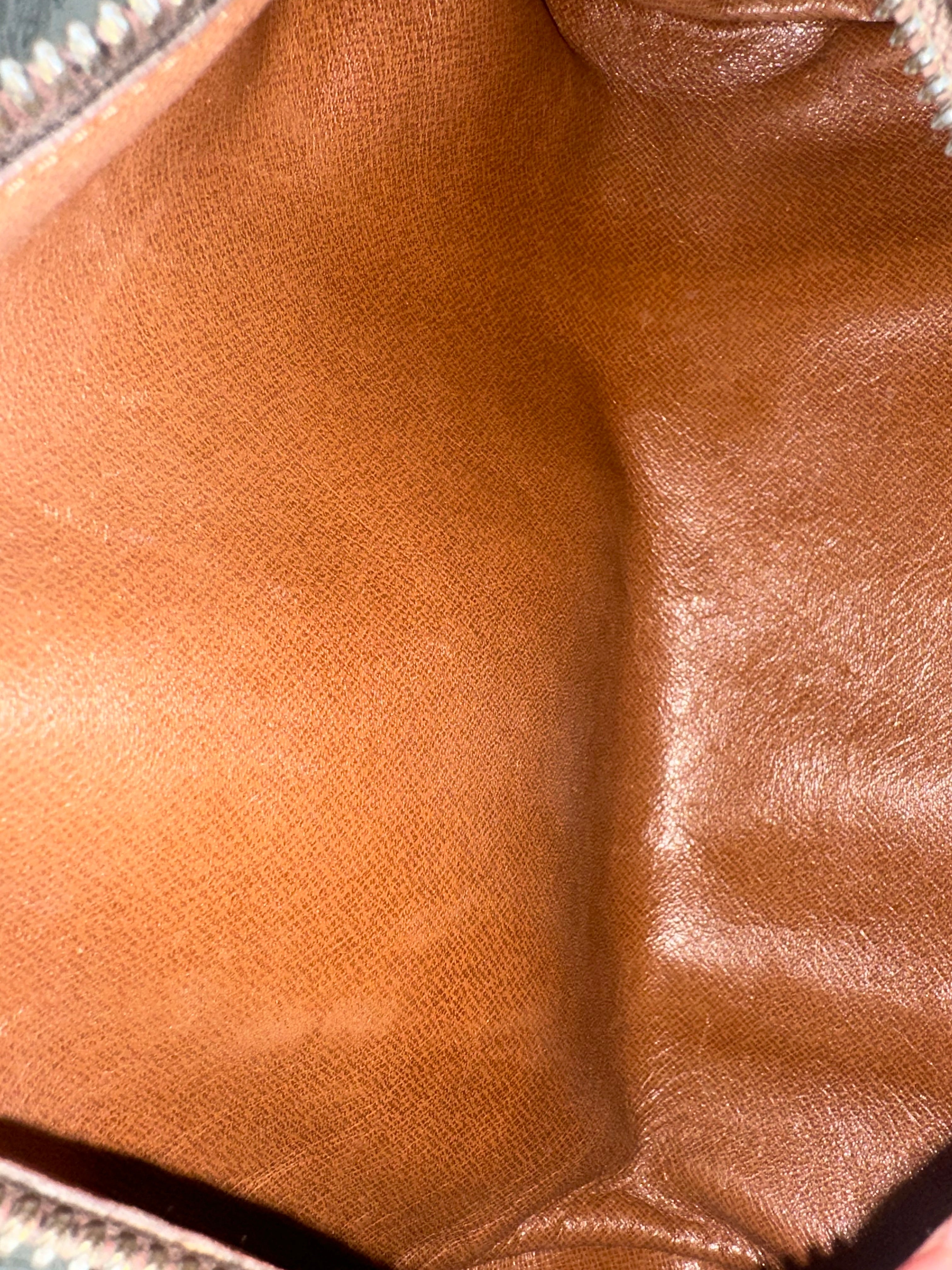 Louis Vuitton Papillon 26