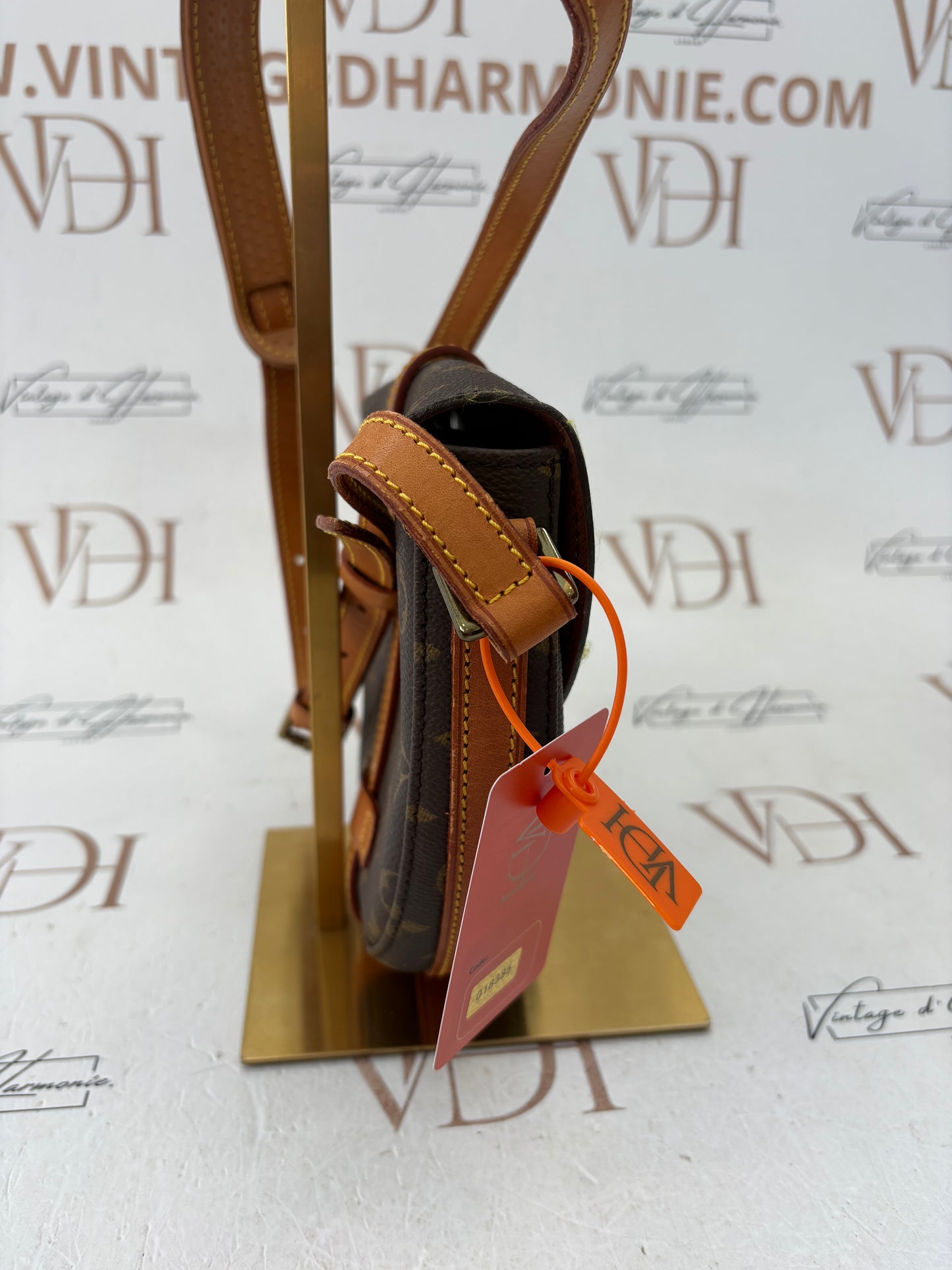 018385 - Louis Vuitton Chantilly PM