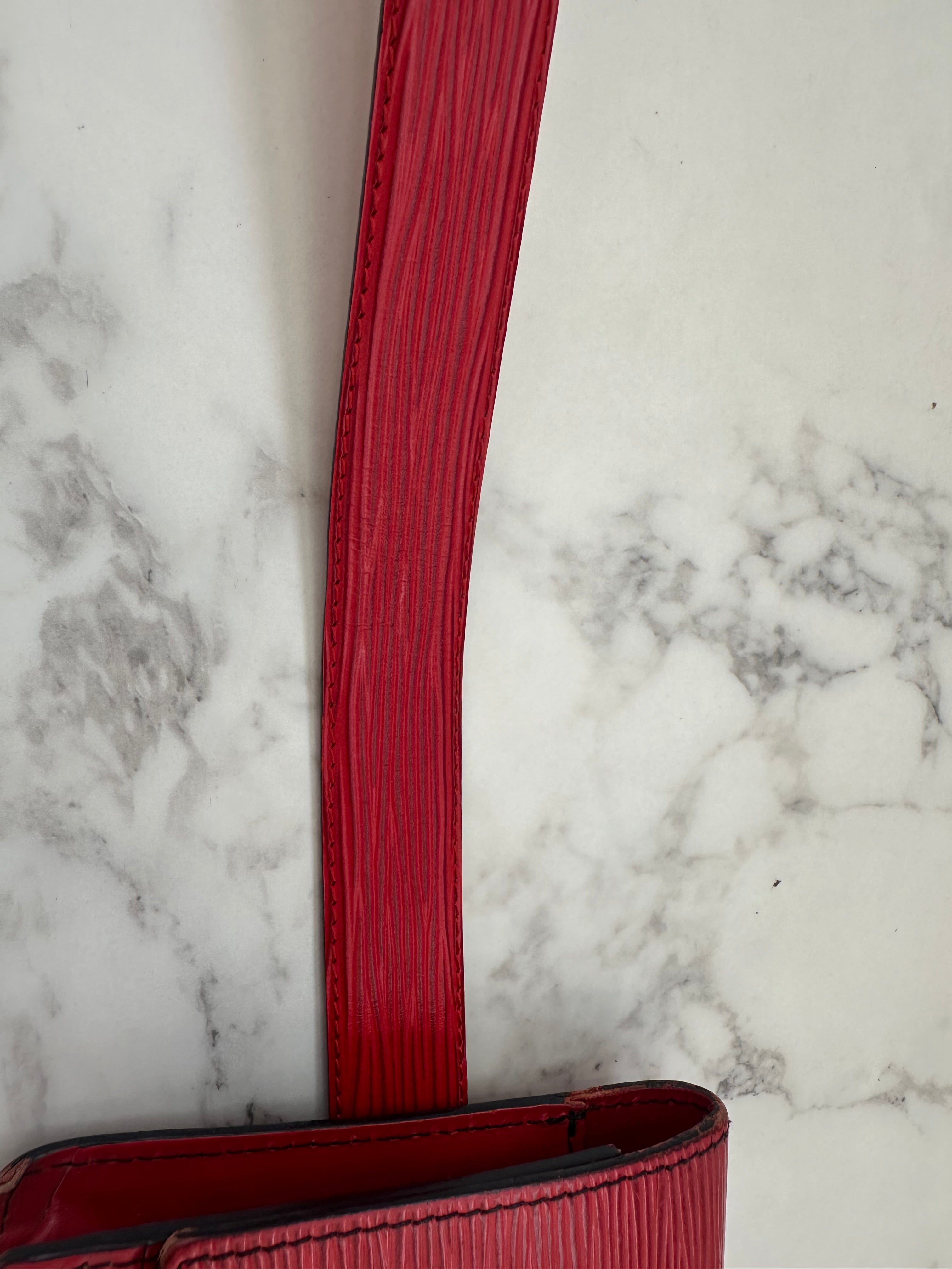 Louis Vuitton Epi pochette ceinture tilsit pouch