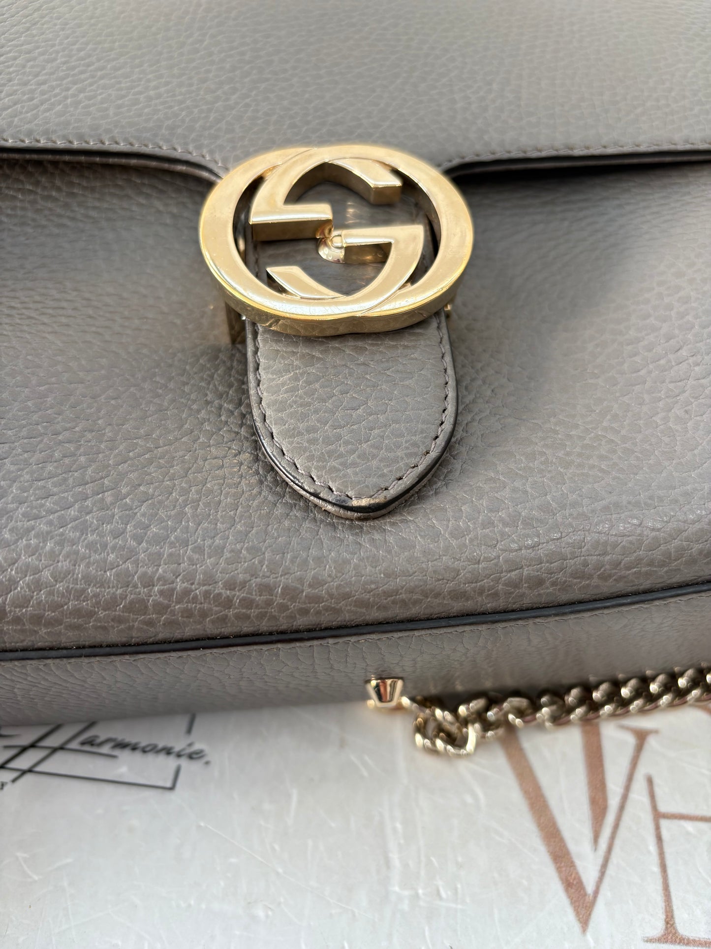 382567 - Gucci Interlocking
