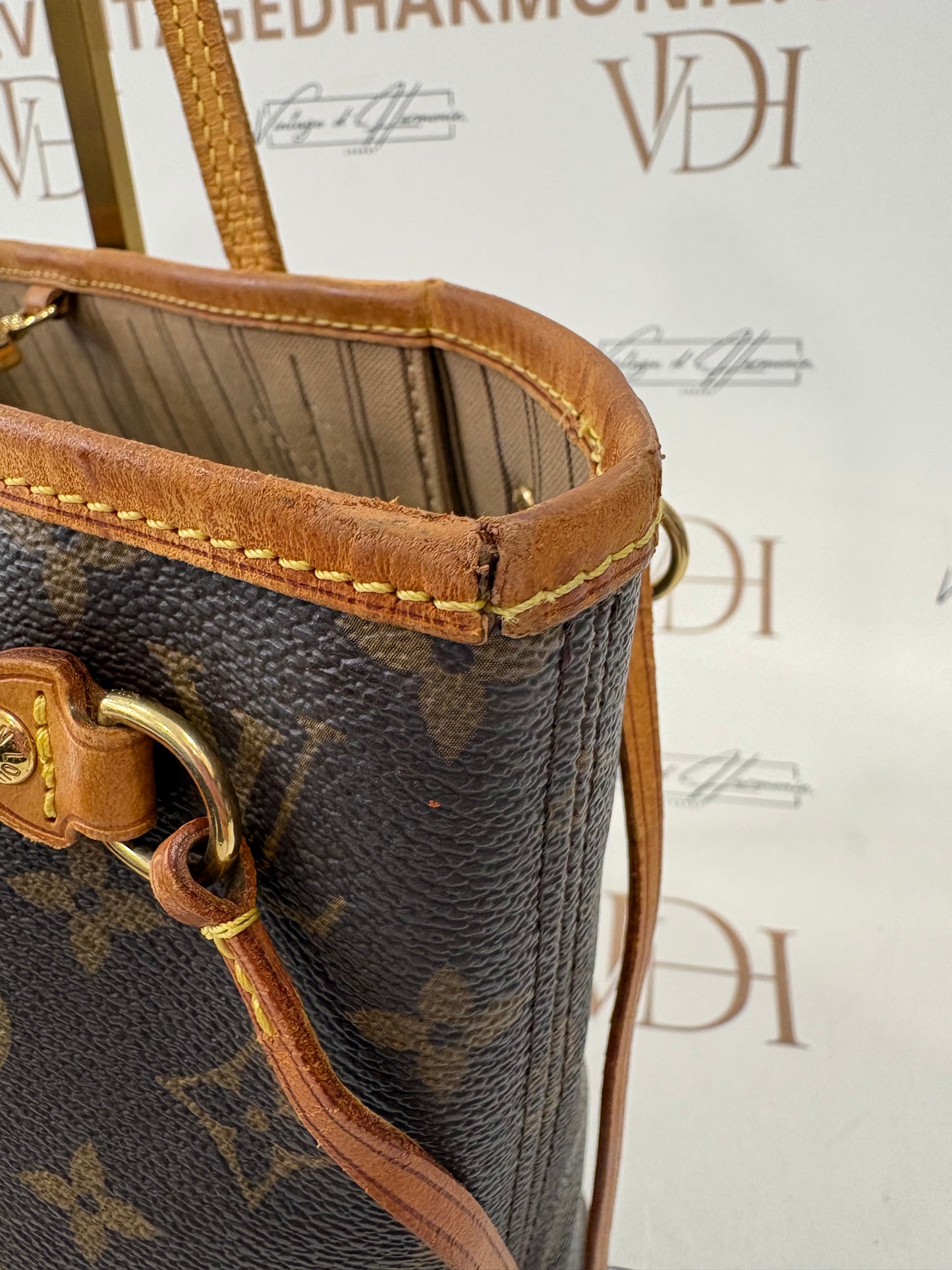016935 - Louis Vuitton Neverfull PM