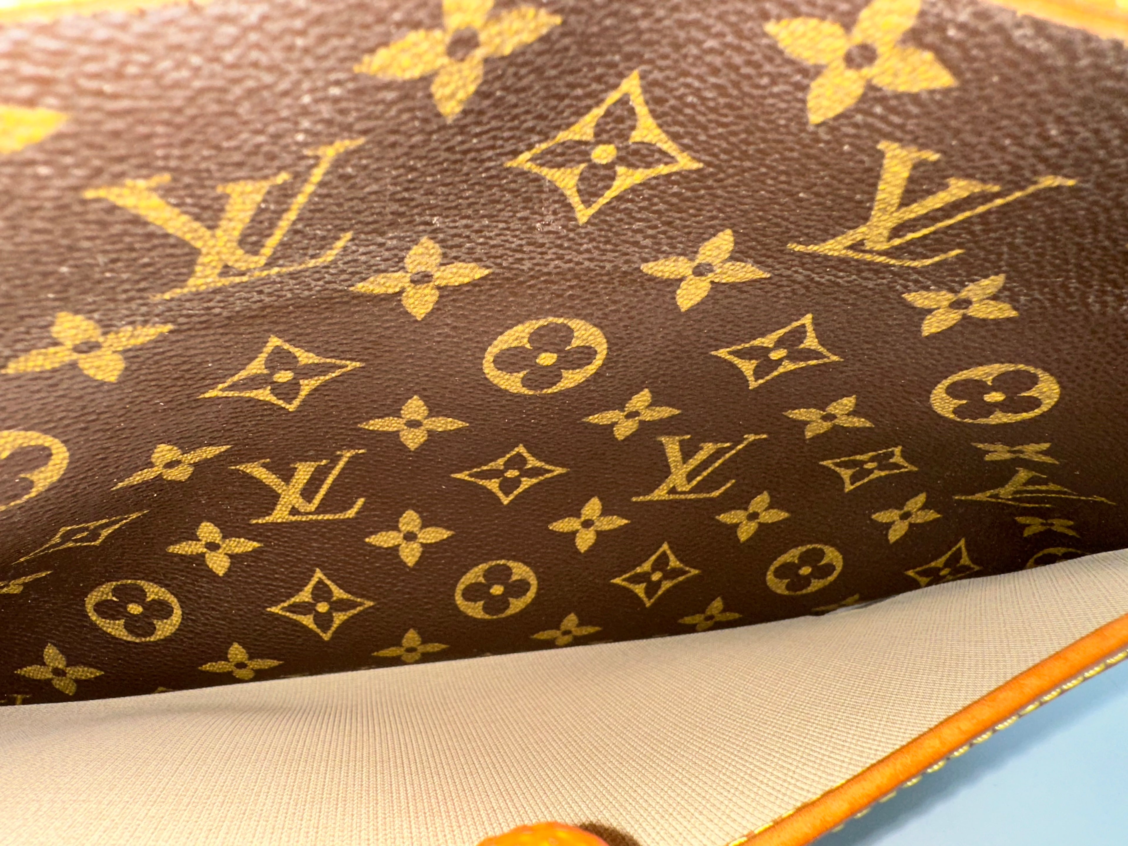 Louis Vuitton Deauville