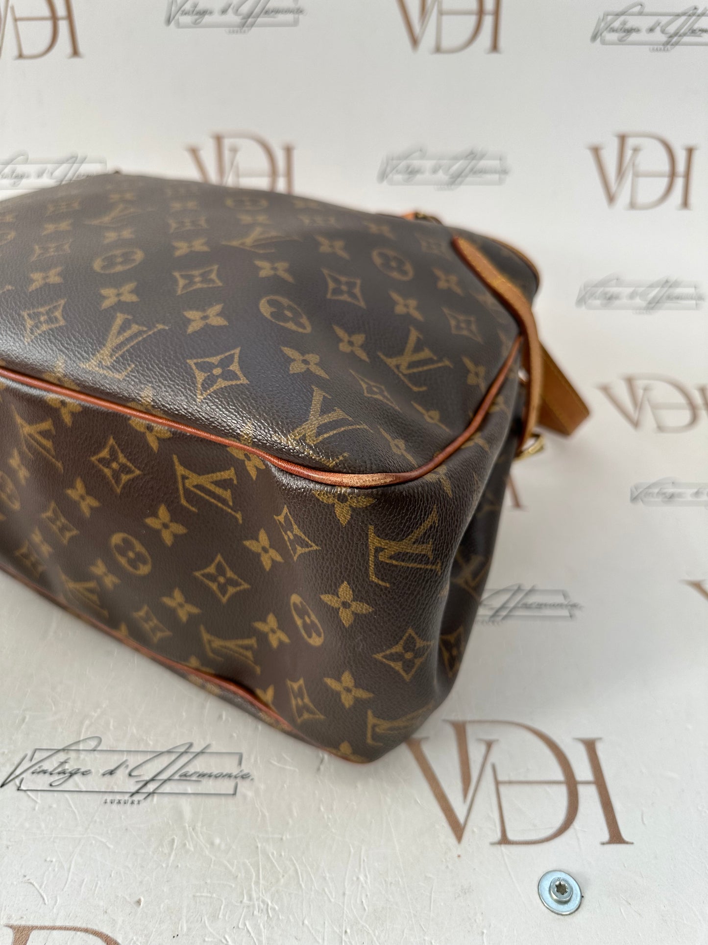 018131 - Louis Vuitton Batignolles Horizontal