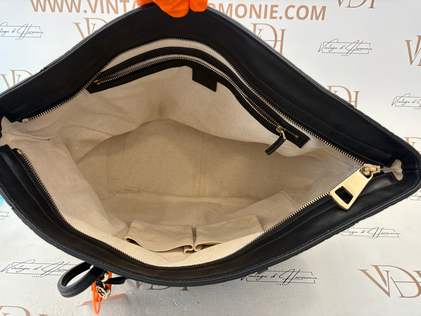 384277 - Gucci Black