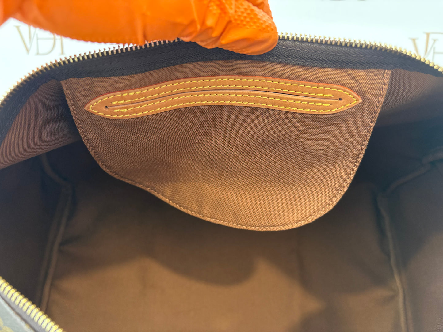 018862 - Louis Vuitton Speedy 40