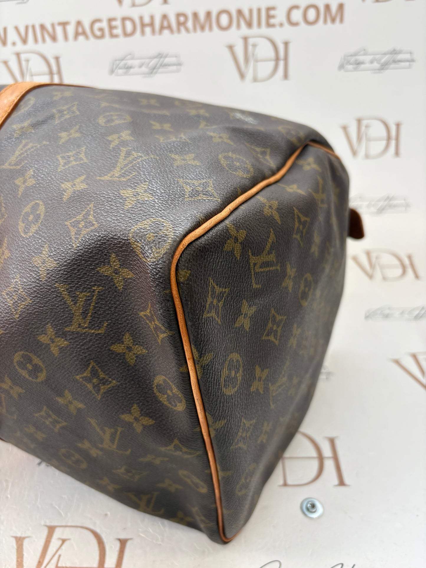 018145 - Louis Vuitton Keepall 50