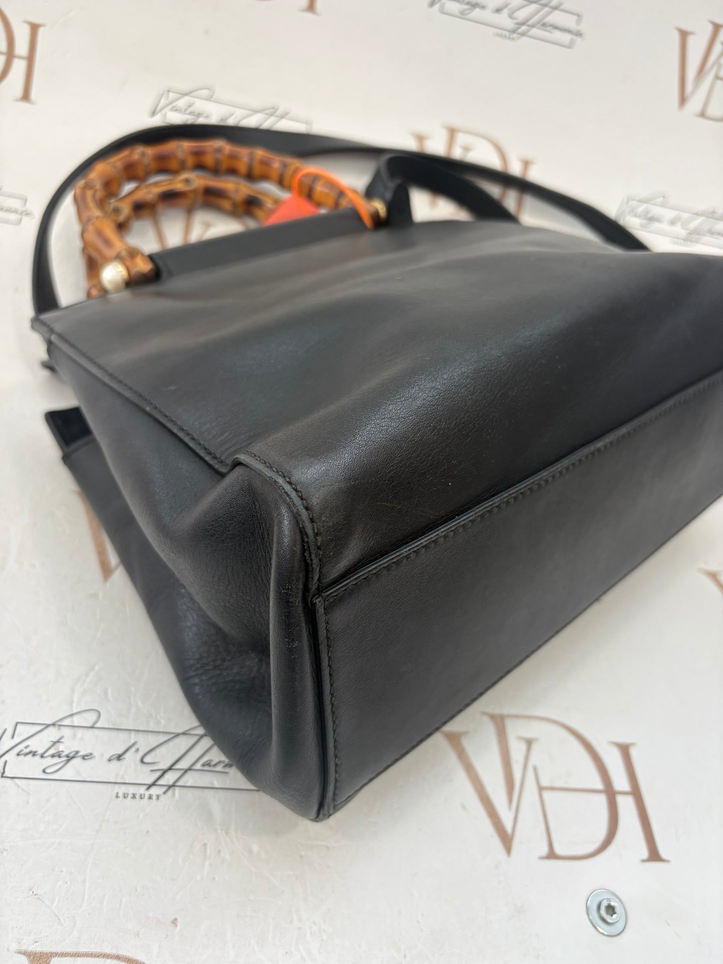 384270 - Gucci Nymphaea