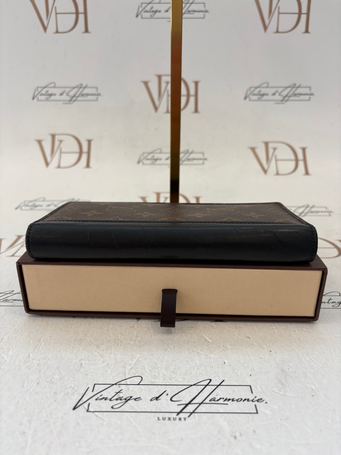 017068 - Louis Vuitton Wallet
