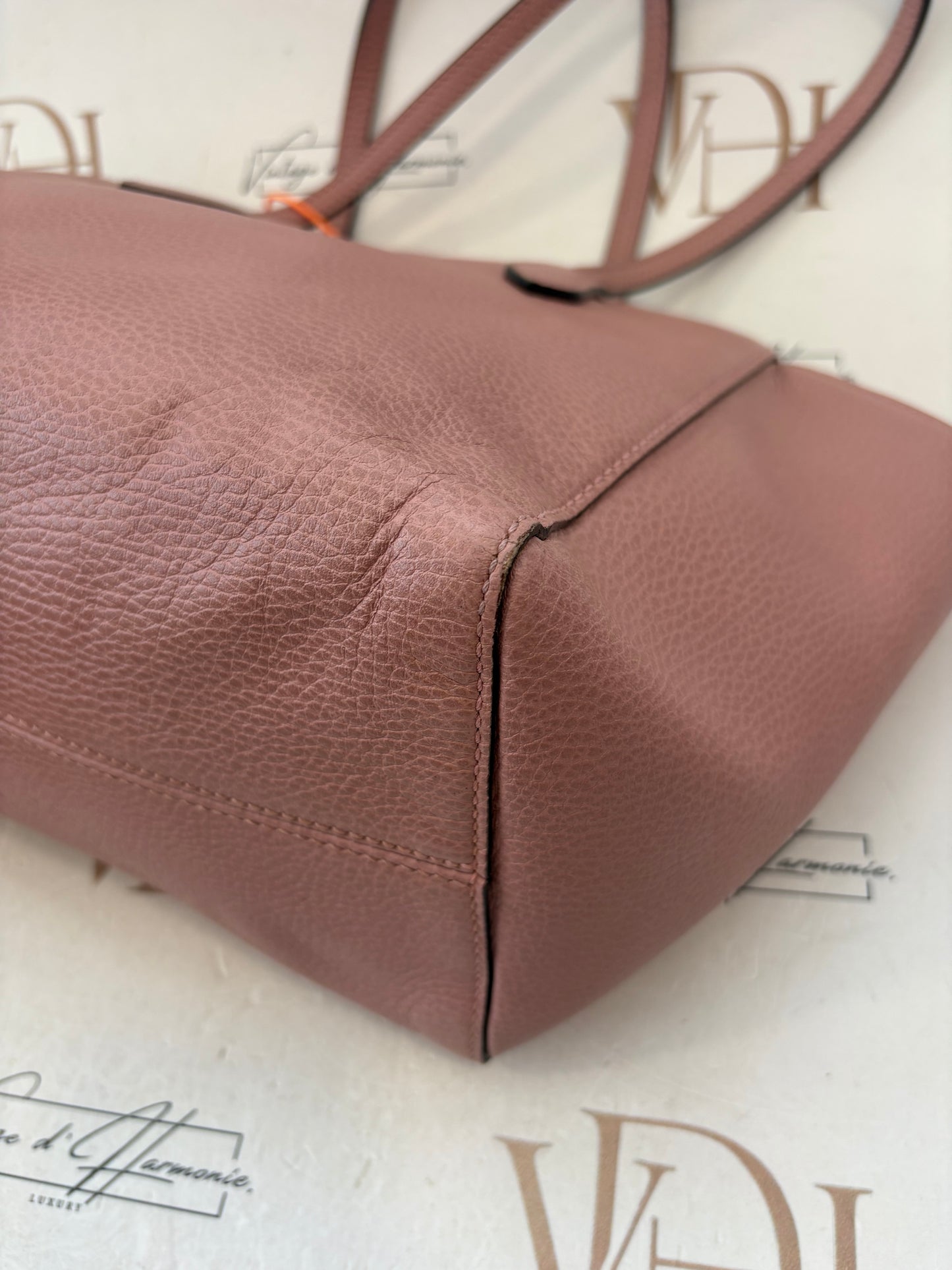 383907 - Gucci Swing