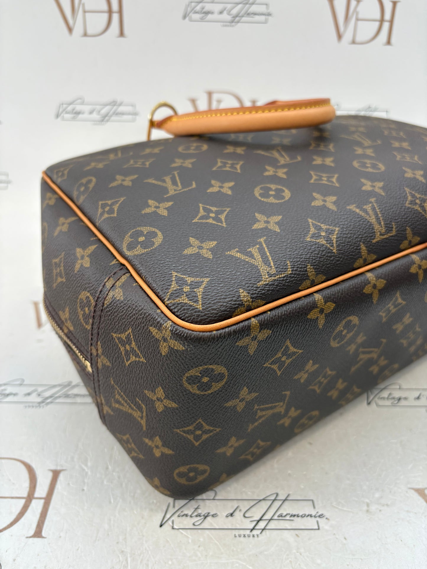 018354 - Louis Vuitton Deauville