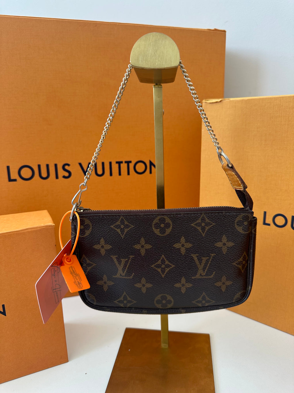 Louis Vuitton Pochette