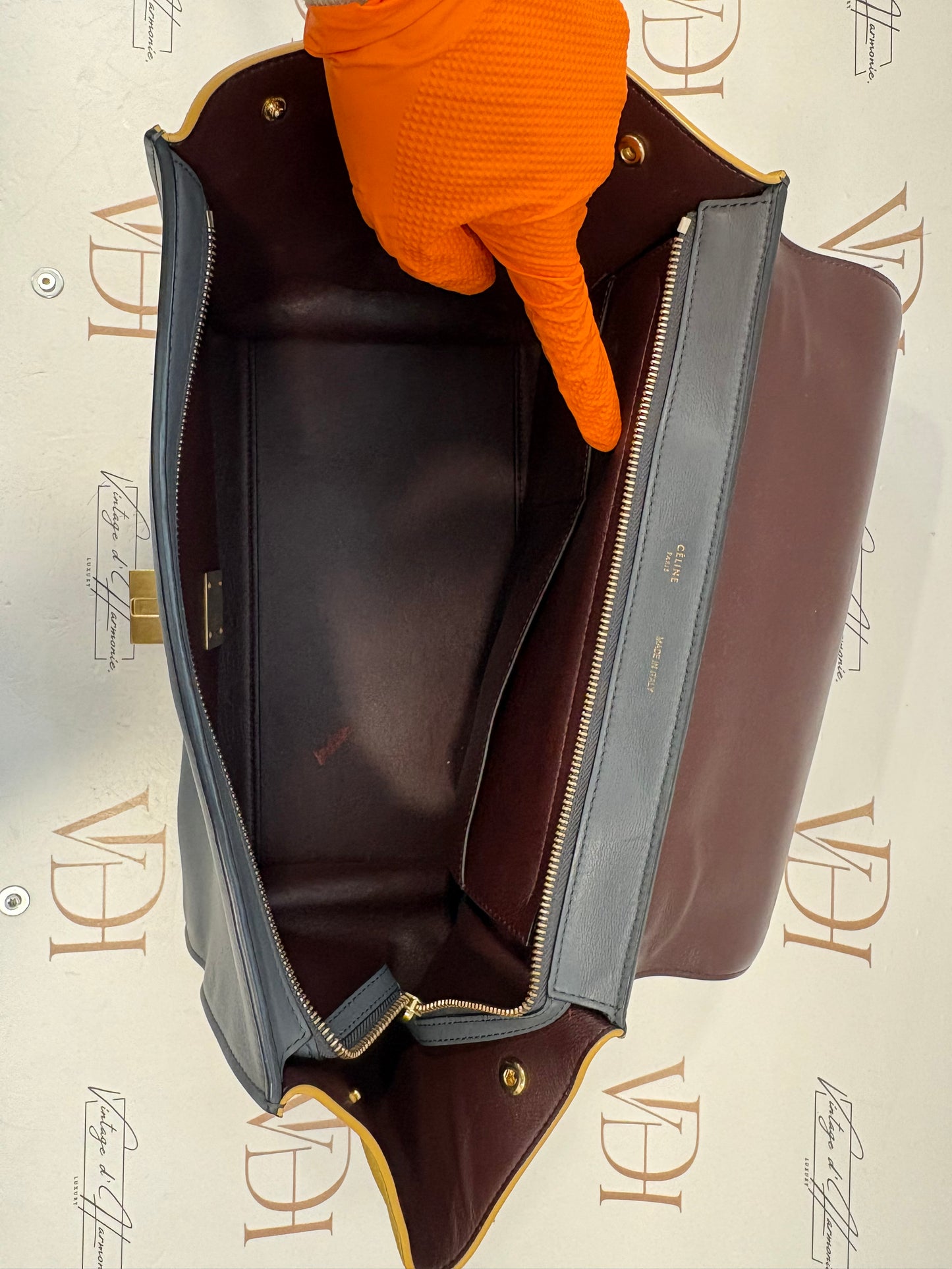 382910 - Céline Trapeze