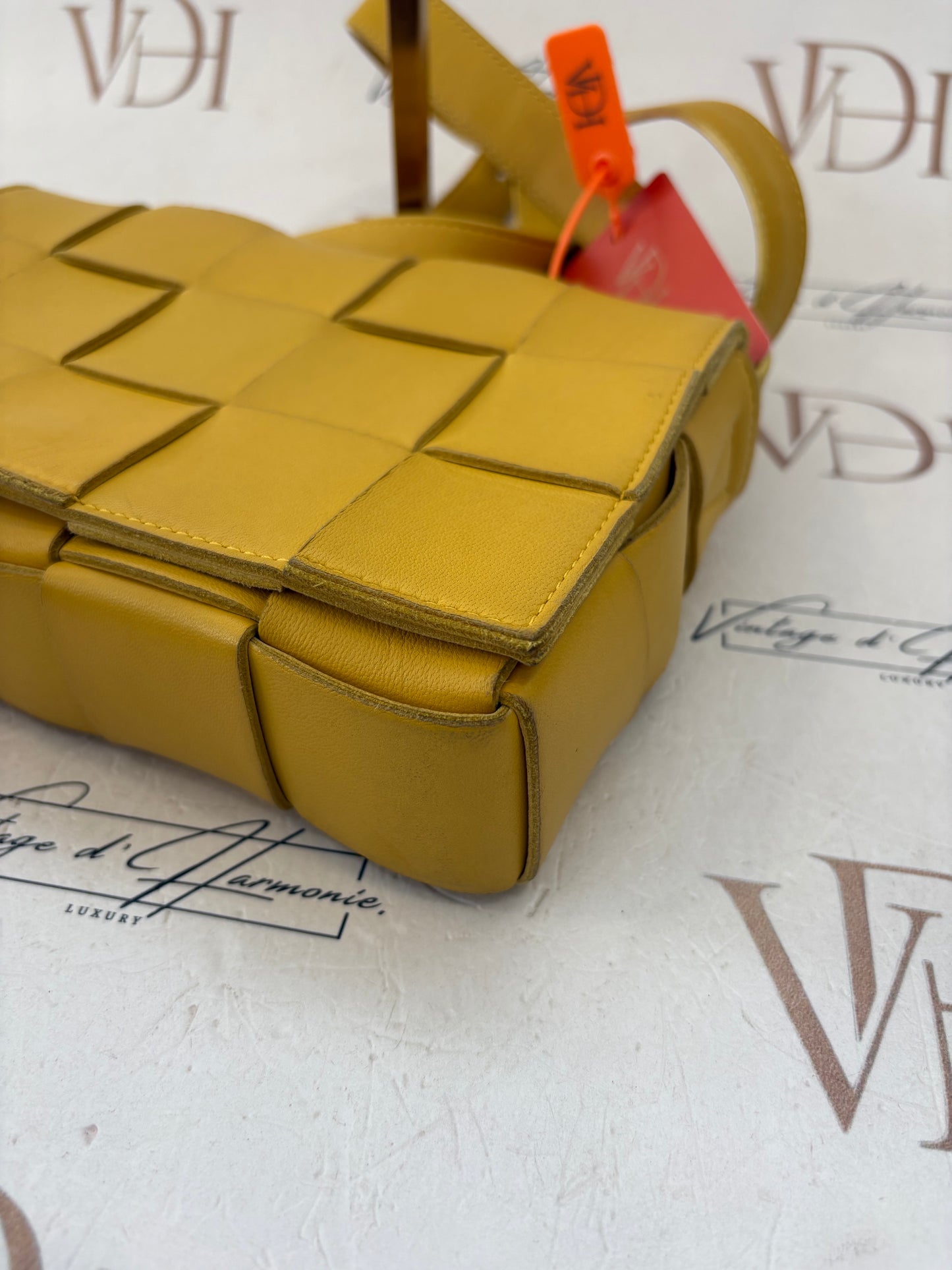 383974 - Bottega Veneta Cassette