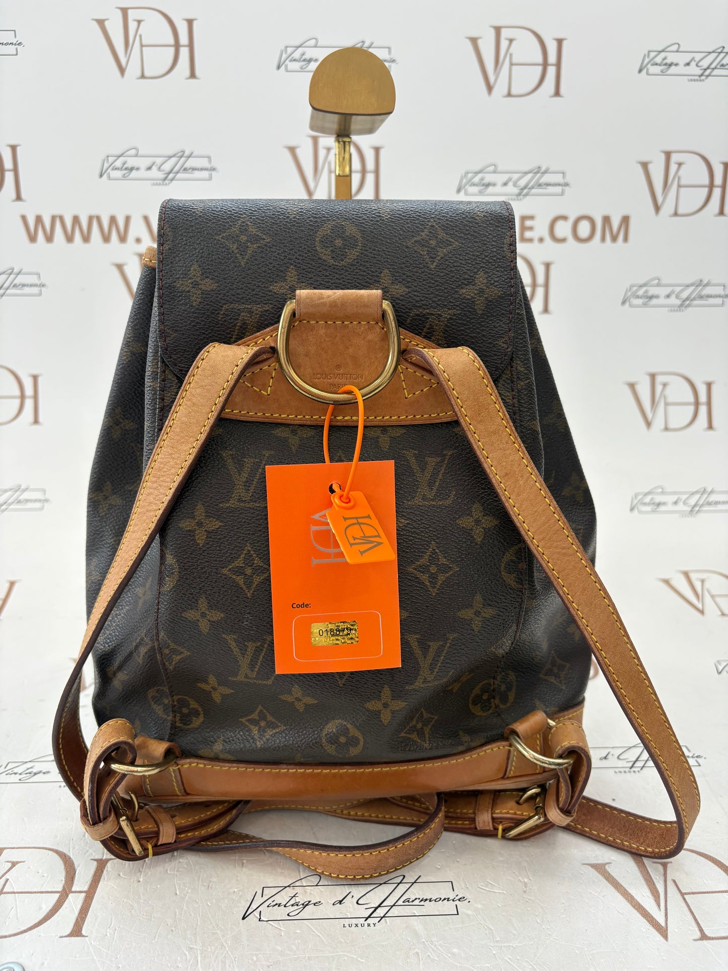 018879 - Louis Vuitton Montsouris MM