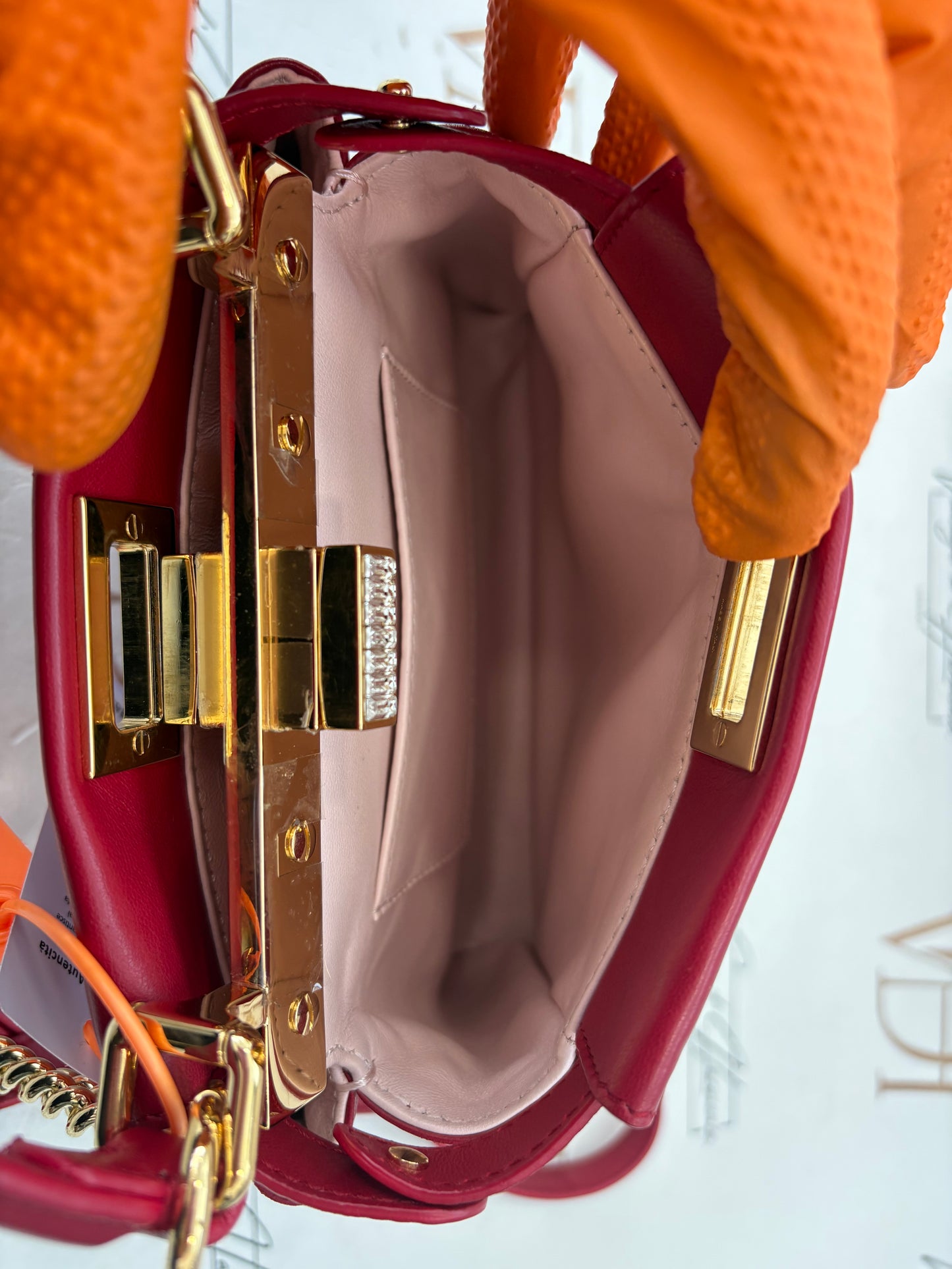 383955 - Fendi Peekaboo