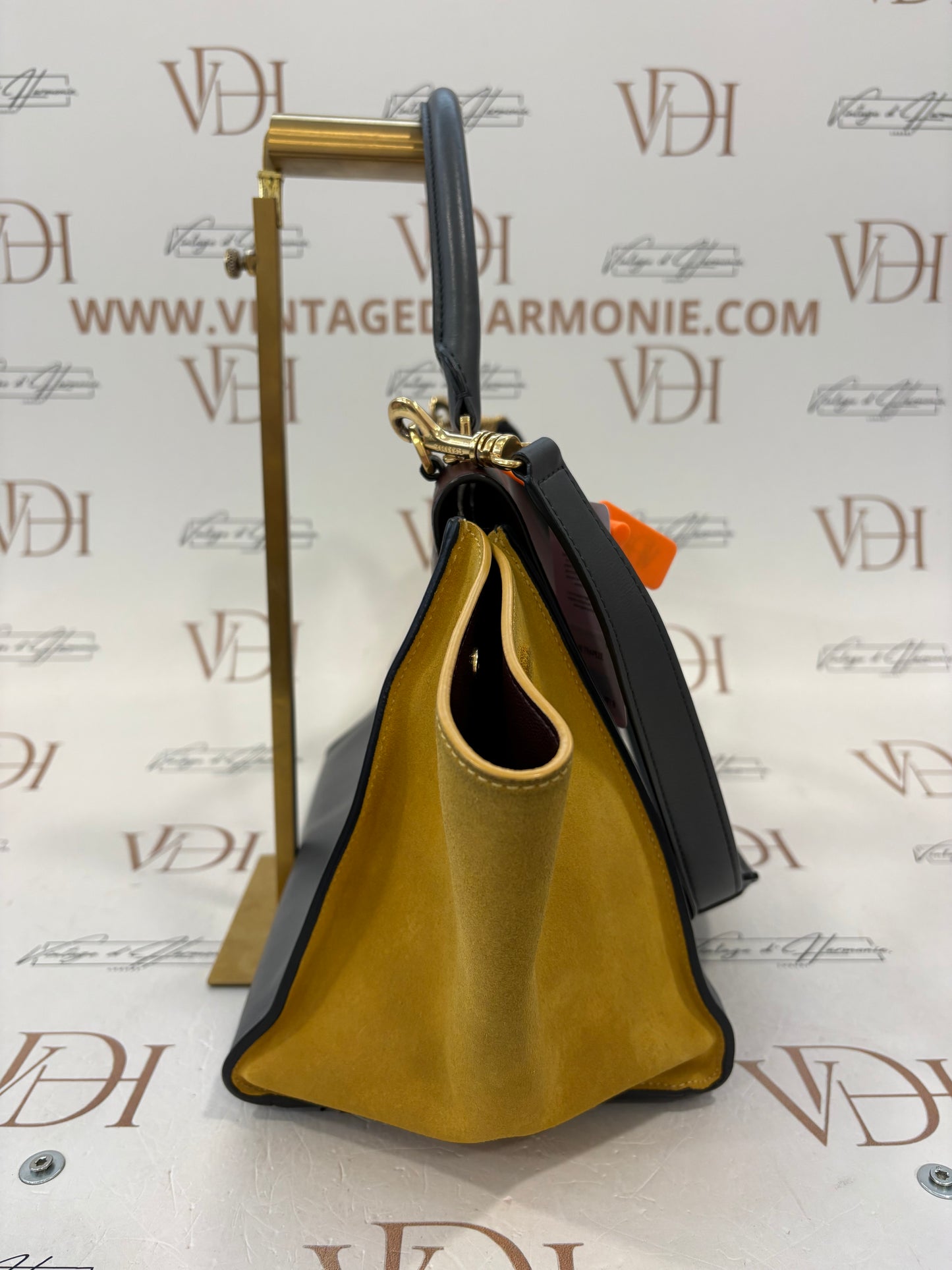 382910 - Céline Trapeze