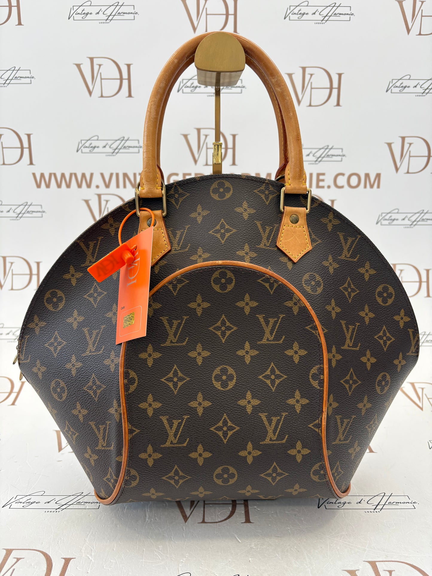 017712 - Louis Vuitton Ellipse MM