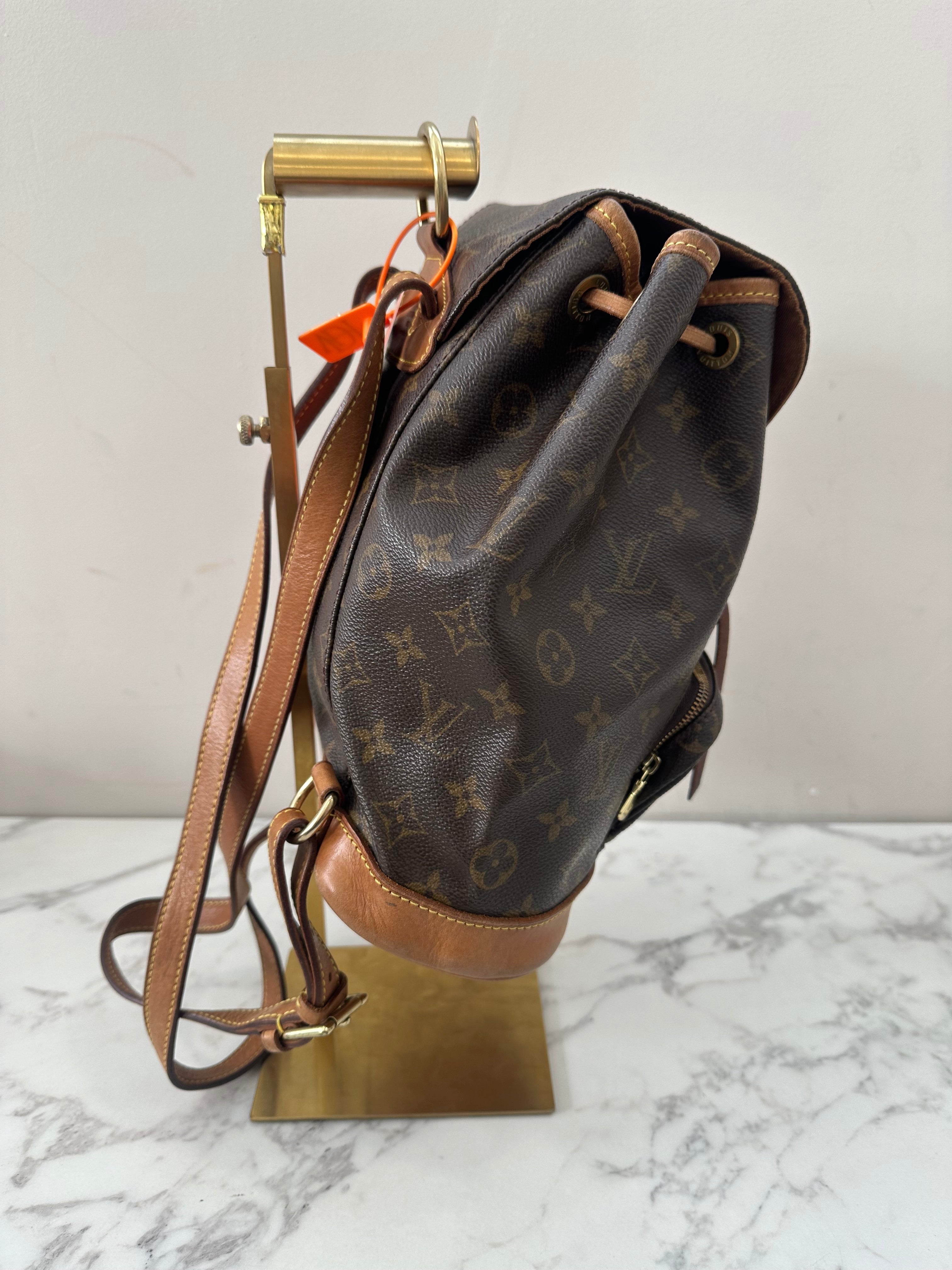 Louis Vuitton Montsouris MM