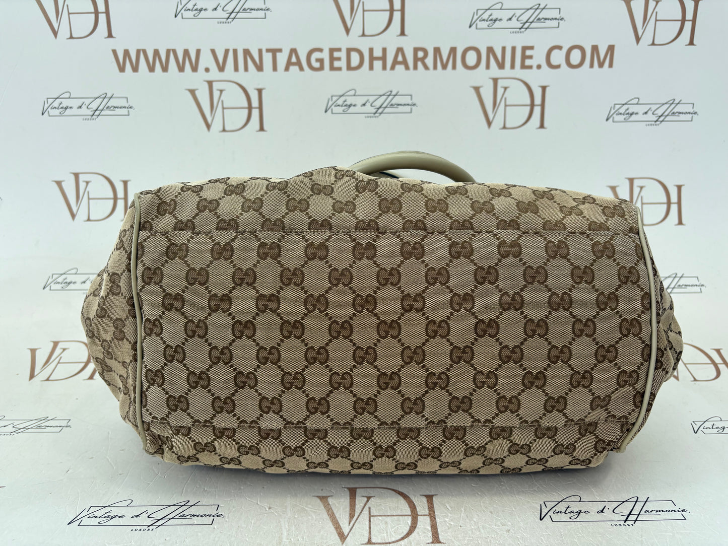 201052 - Gucci Sukey