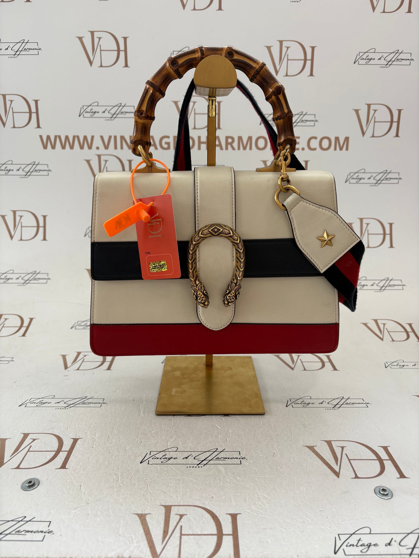 200799 - Gucci dionysus