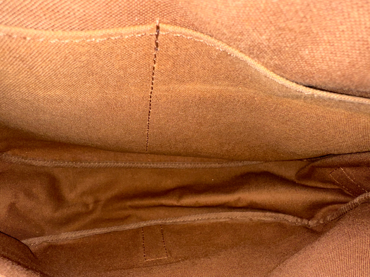 Louis Vuitton Saumur 35