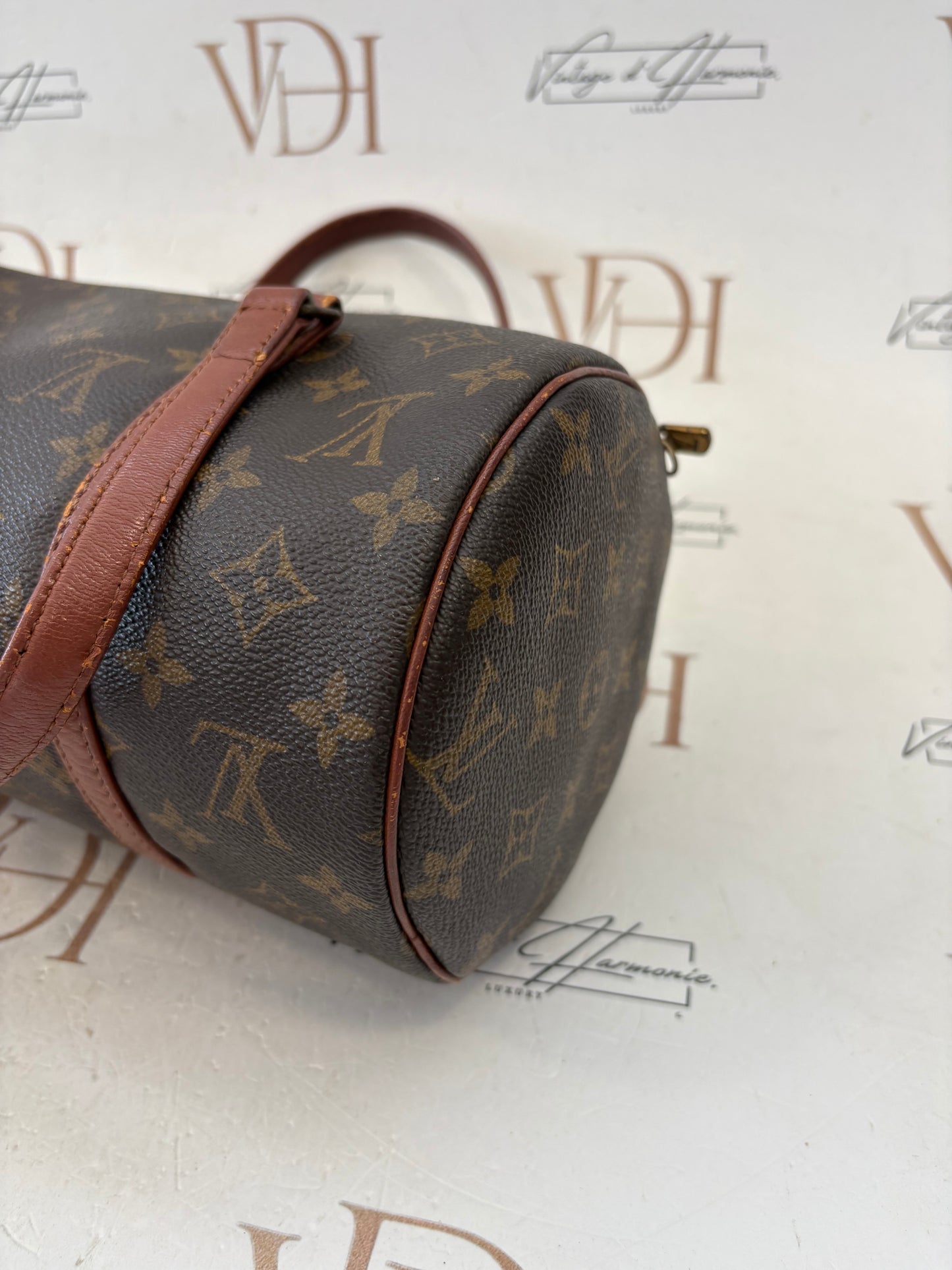 018324 - Louis Vuitton Papillon 30