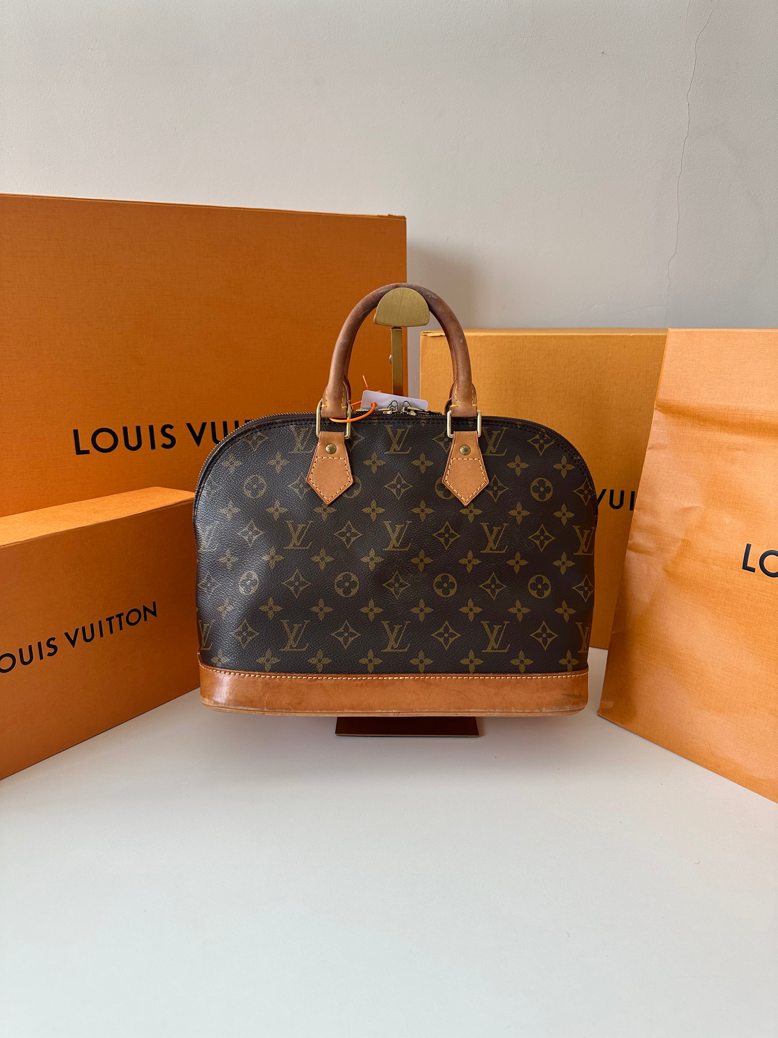 Louis Vuitton Alma