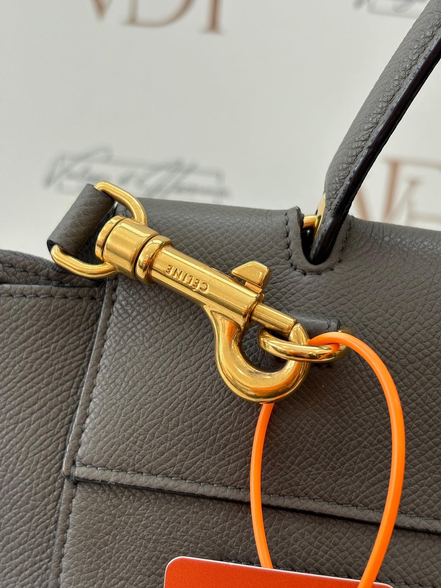 384194 - Céline Belt