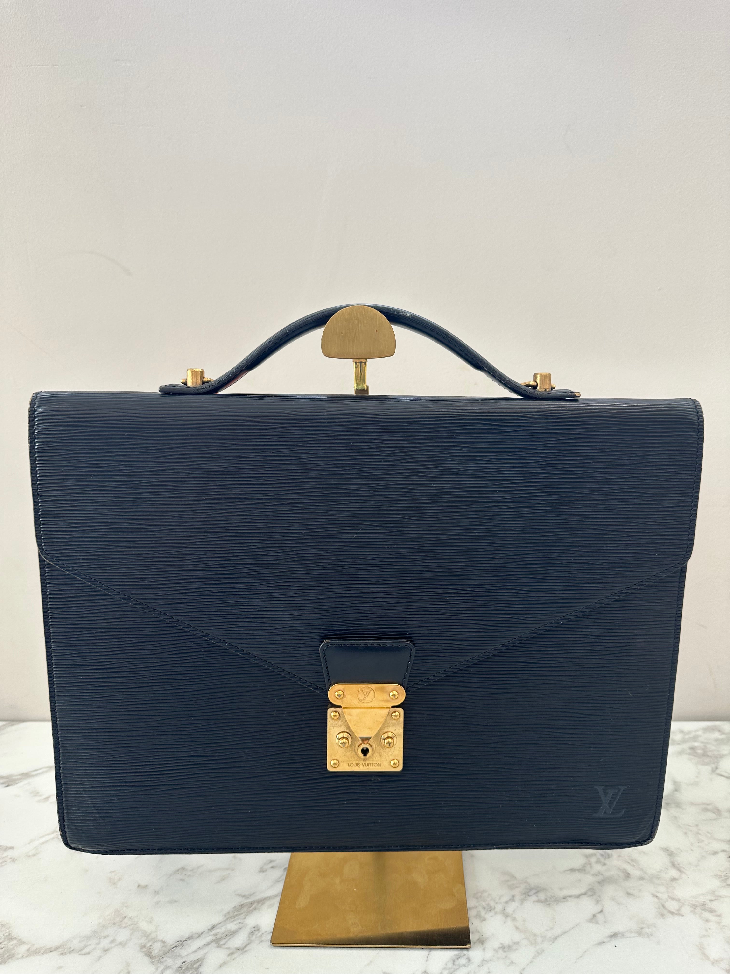 Louis Vuitton Epi Porte Documents Bandouliere