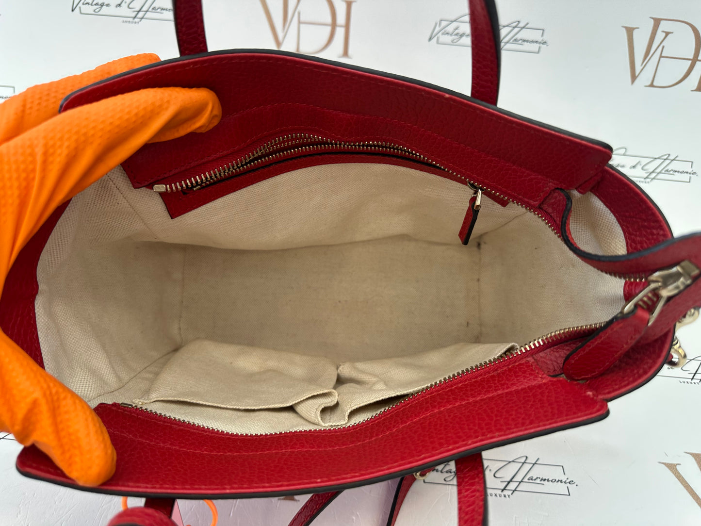 382541 - Gucci Swing
