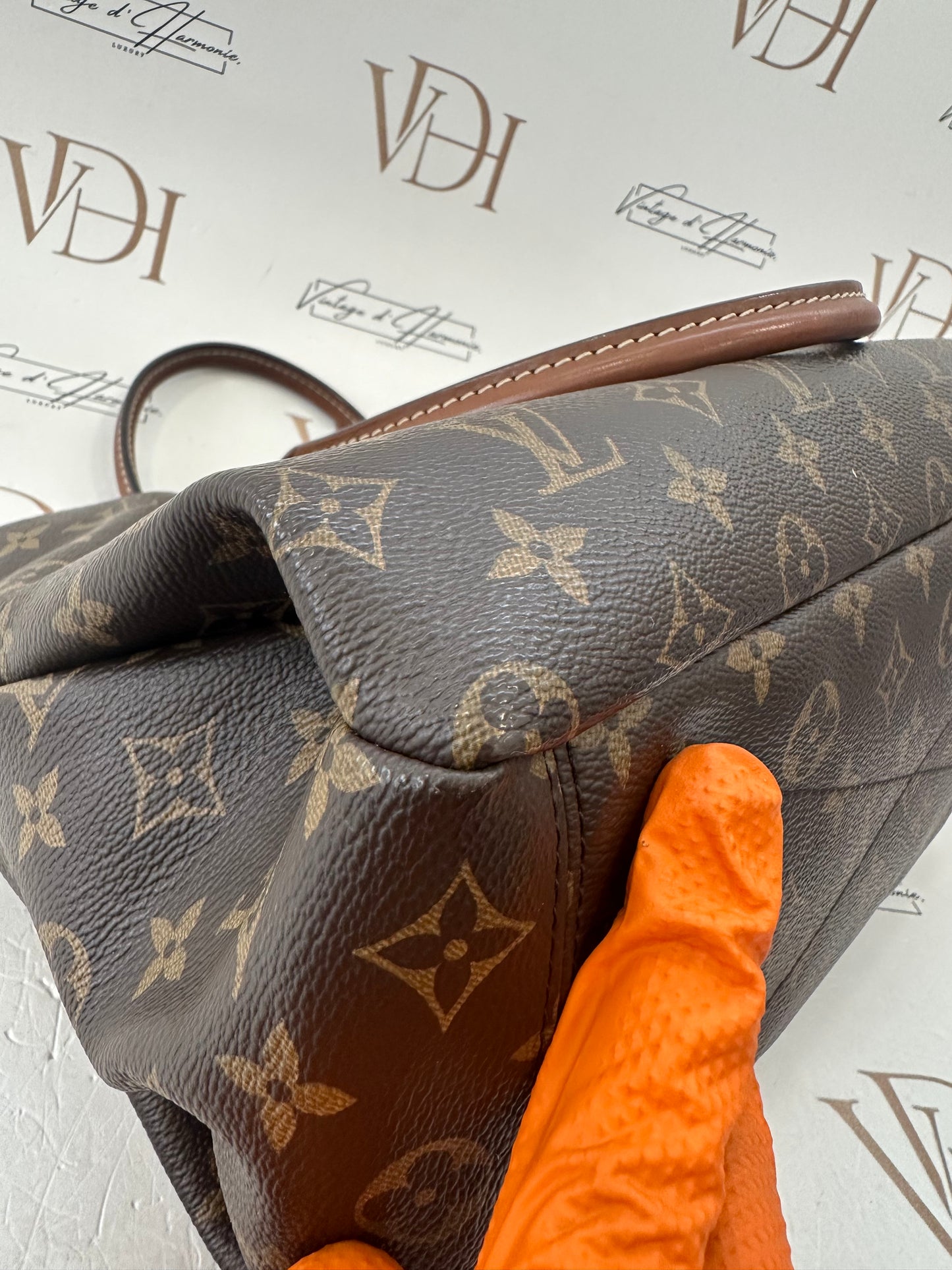 017896 - Louis Vuitton Pallas