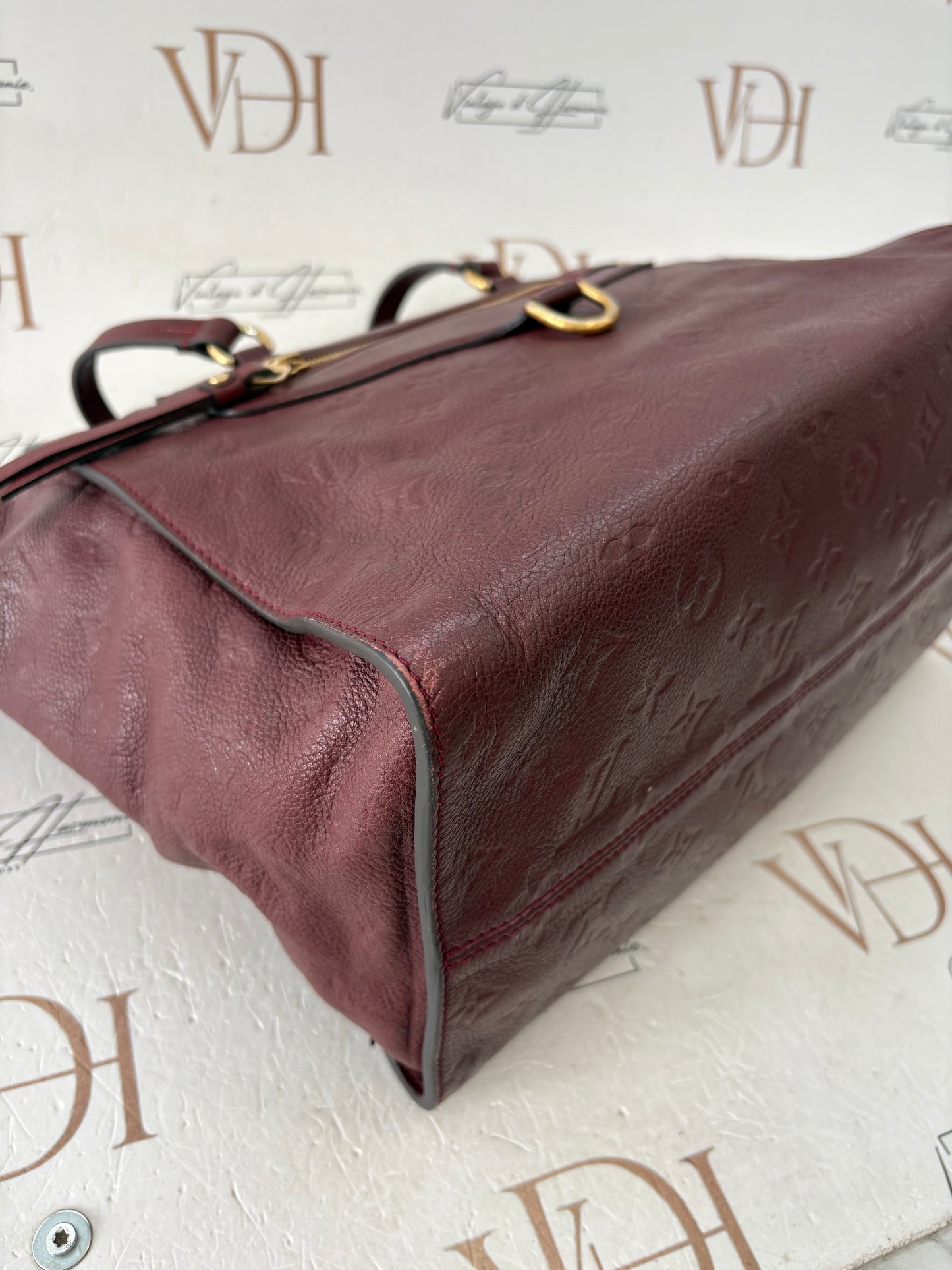384012 - Louis Vuitton Lumineuse