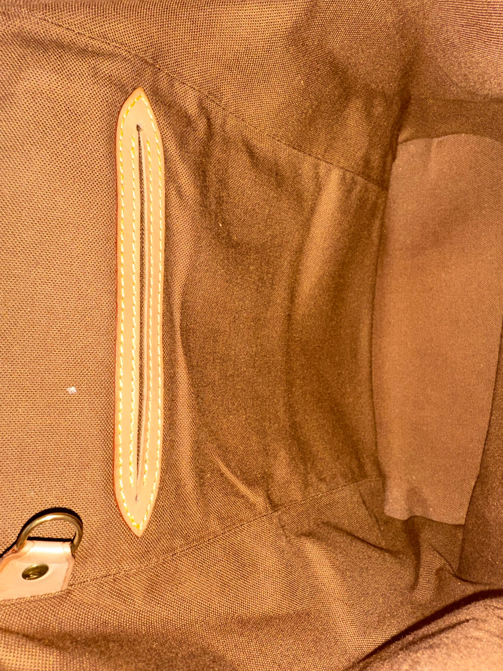 Louis Vuitton Montsouris MM