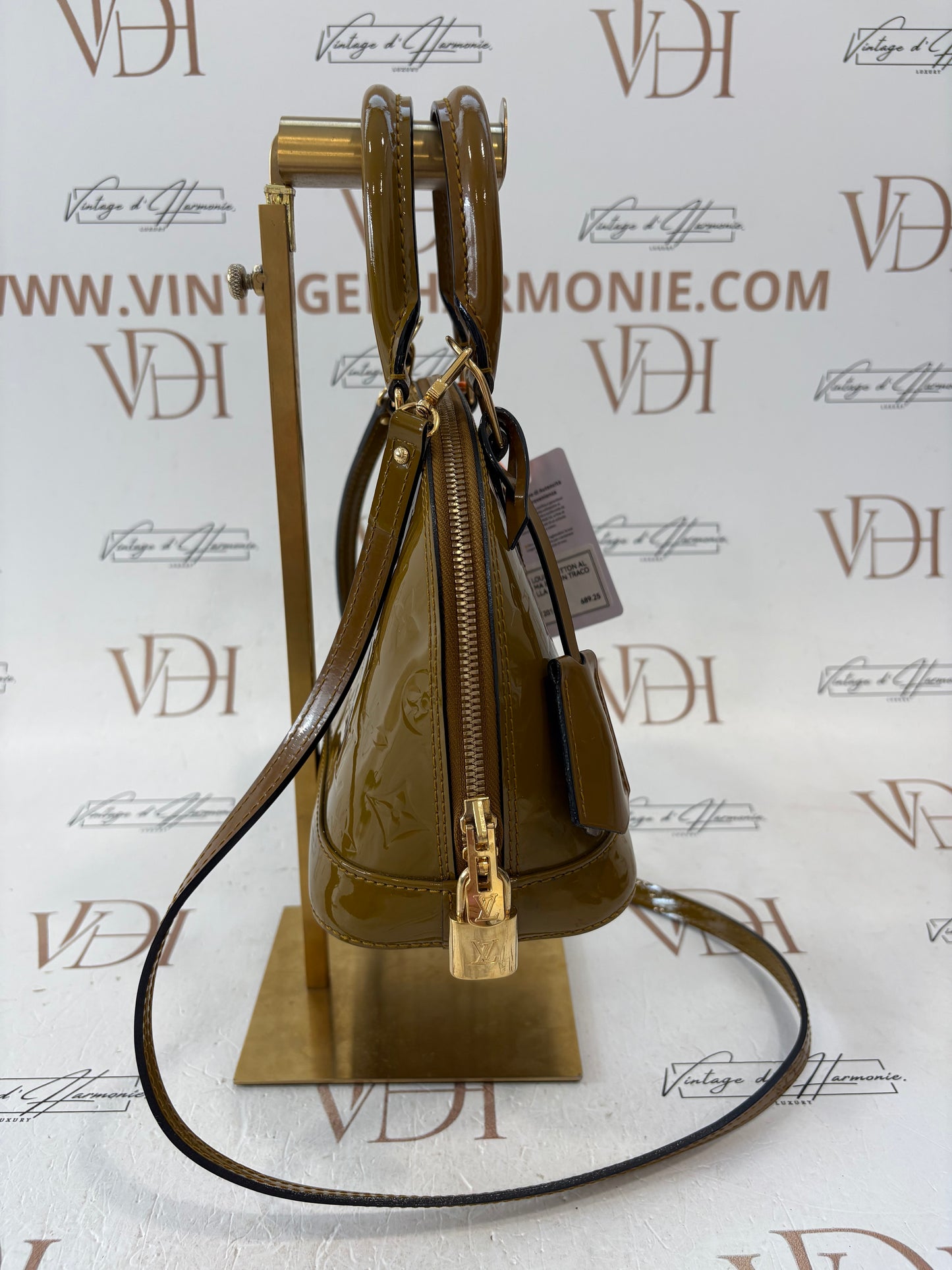 201660 - Louis Vuitton Alma BB